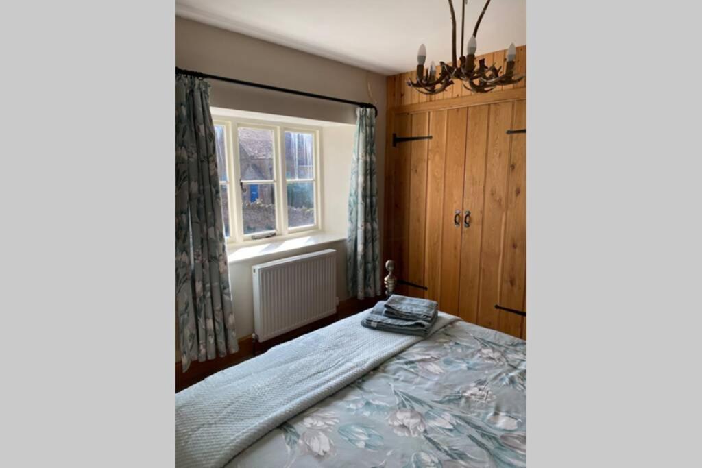 Spaniel With Views Of Ham Hill, Stoke Sub Hamdon Holiday home *