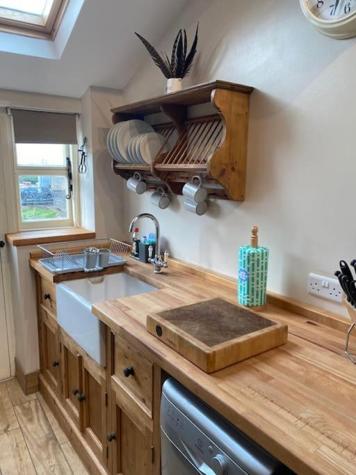 Spaniel With Views Of Ham Hill, Stoke Sub Hamdon Holiday home *